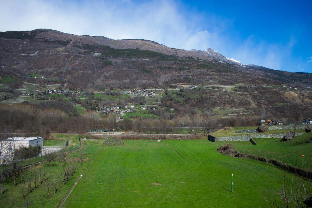 Hotel Comtes De Challant Albergo Etico Valle D'Aosta フェーニス エクステリア 写真