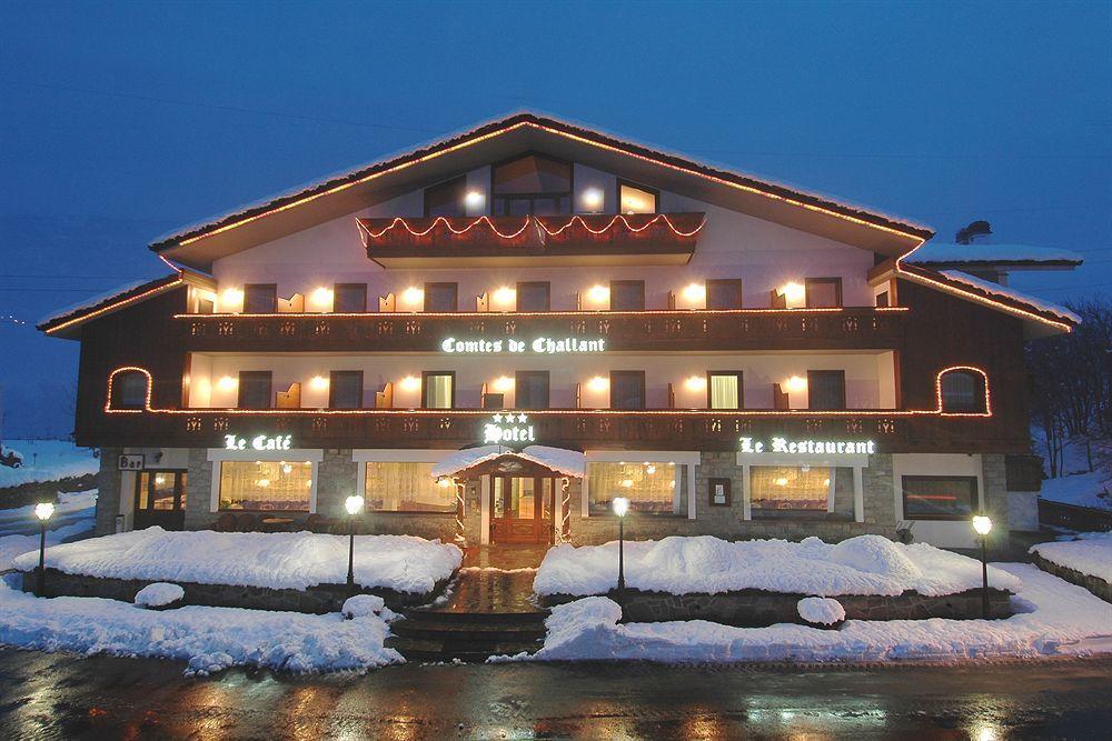 Hotel Comtes De Challant Albergo Etico Valle D'Aosta フェーニス エクステリア 写真